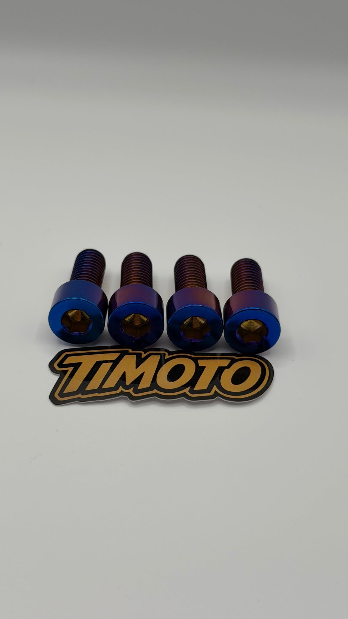 Bucklos triple clamp titanium bolts